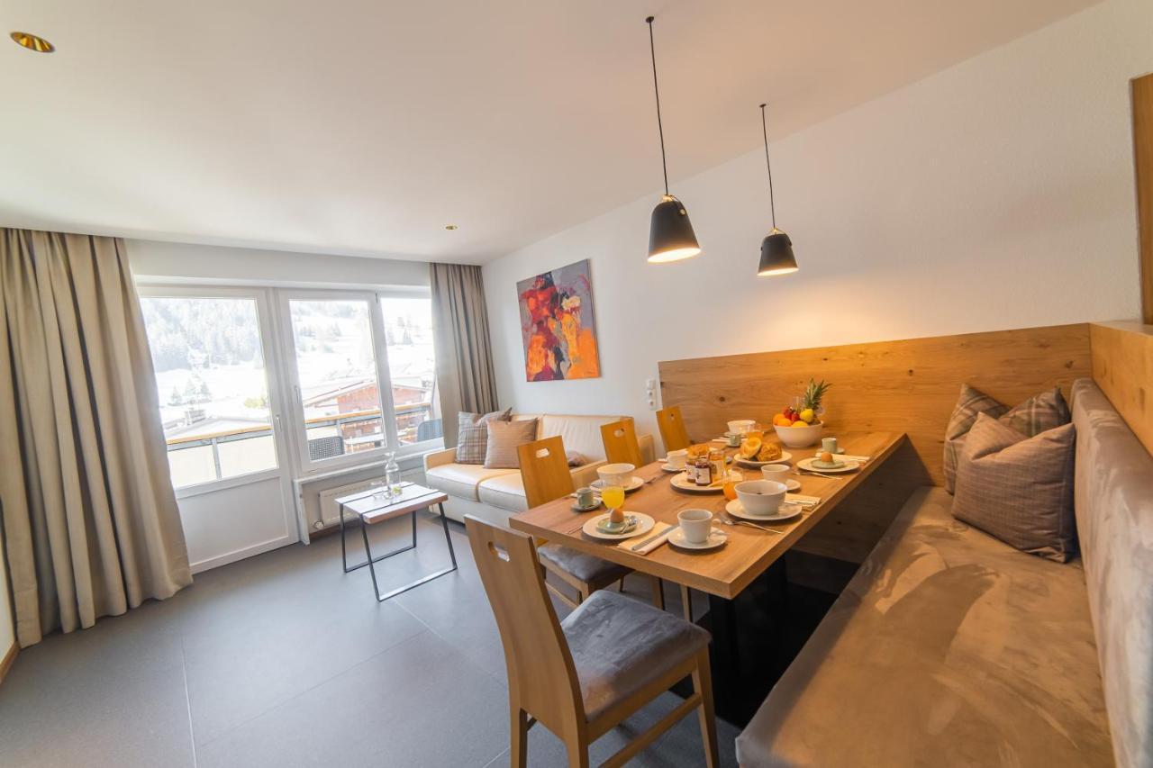 Aparthotel Hochland Gmbh Nauders Buitenkant foto