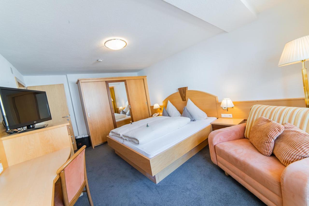 Aparthotel Hochland Gmbh Nauders Buitenkant foto