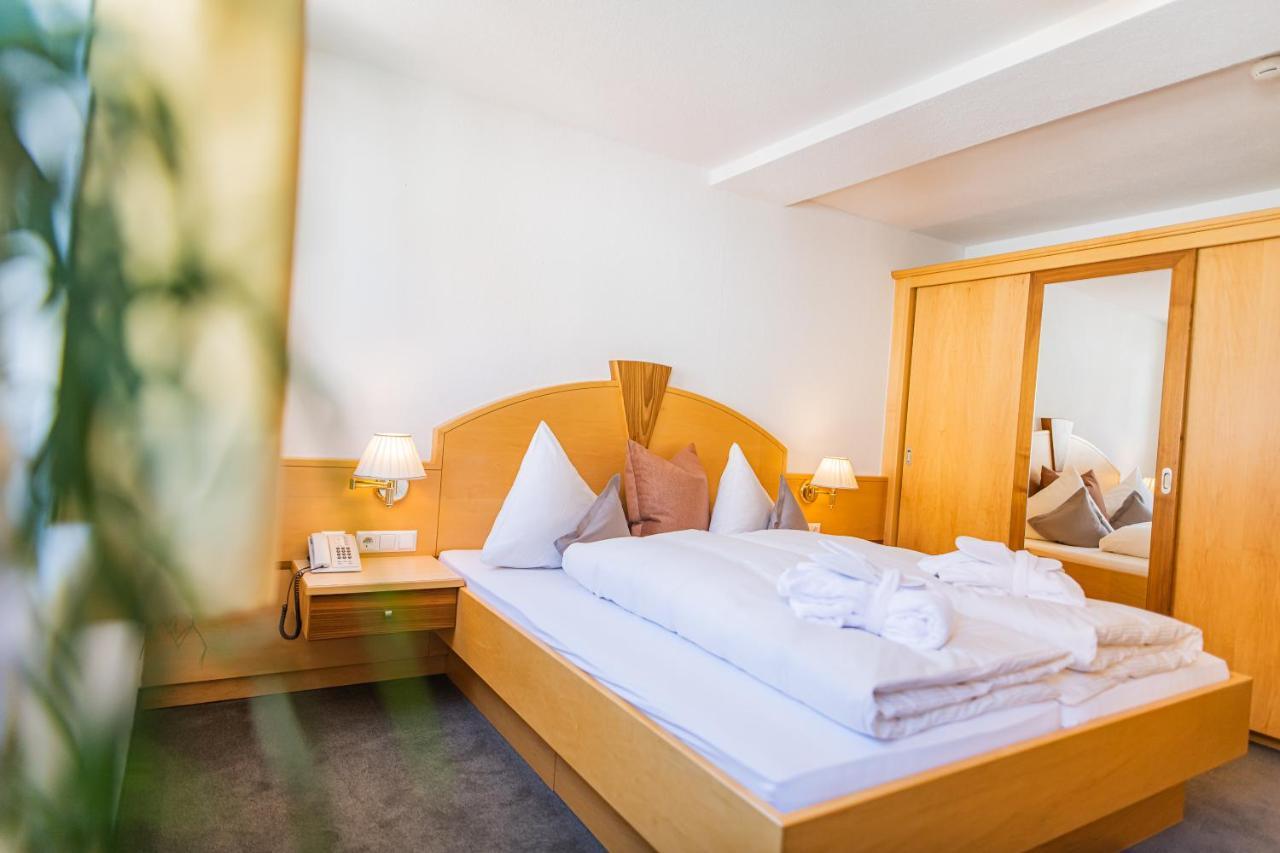 Aparthotel Hochland Gmbh Nauders Buitenkant foto